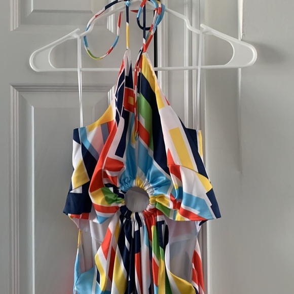 New Premium Boutique Halter Maxi Dress 2 - Picture 3 of 7